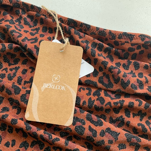 Berlook Small Leopard Print Cover Up Skirt Dark Coffee New - Picture 4 of 8
